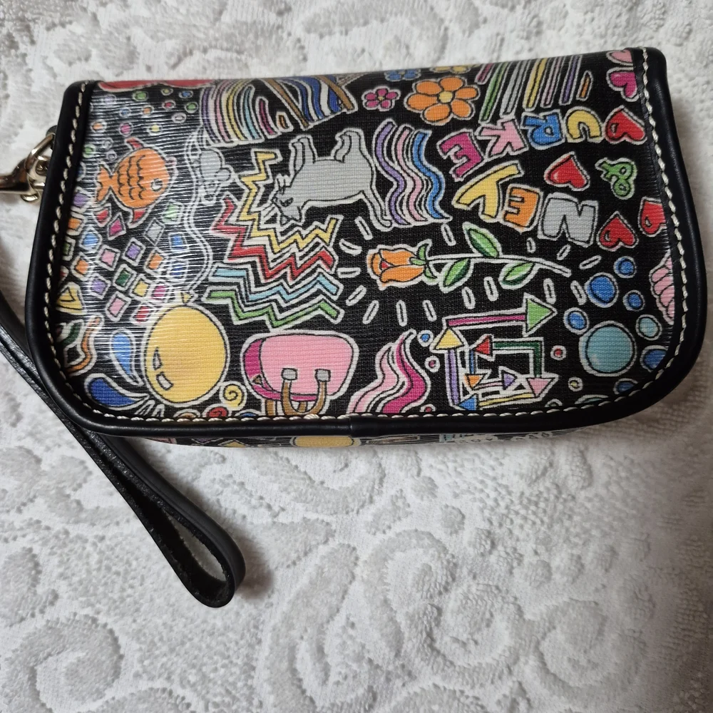 Dooney & Bourke Multicolor Graphic Clutch/ Wristlet/ Wallet - Picture 4 of 7